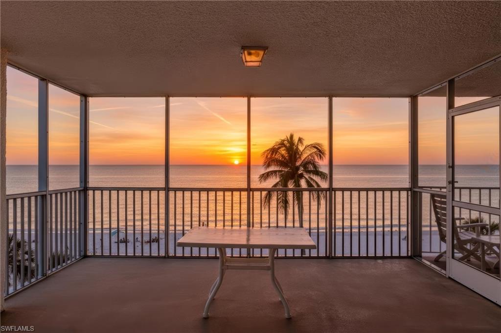 VANDERBILT SHORES - Residential