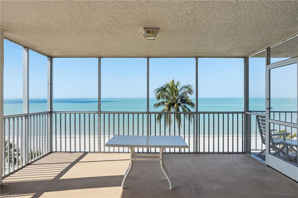 VANDERBILT SHORES - Residential