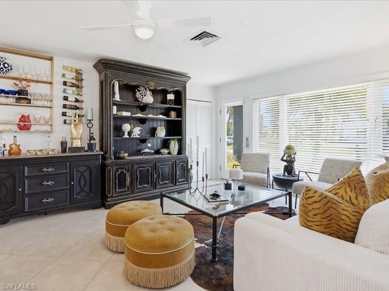 MARCO BEACH - Residential