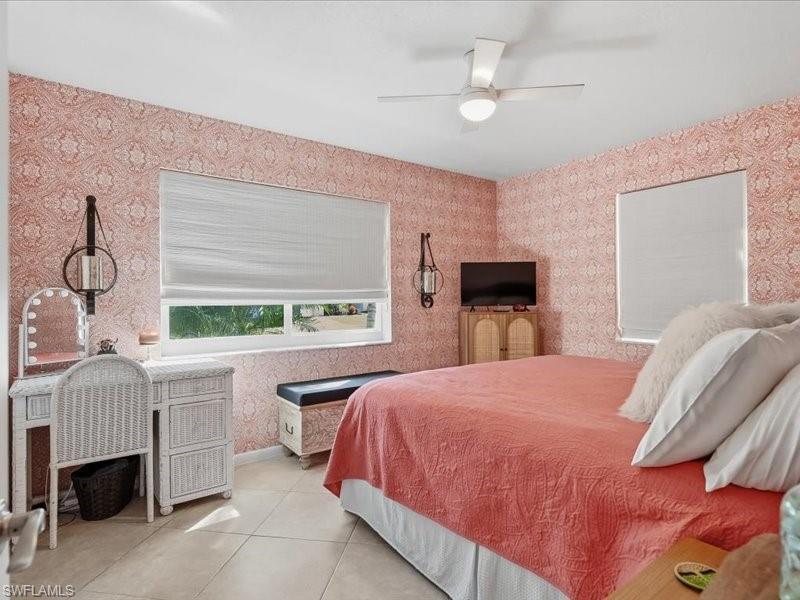 MARCO BEACH - Residential