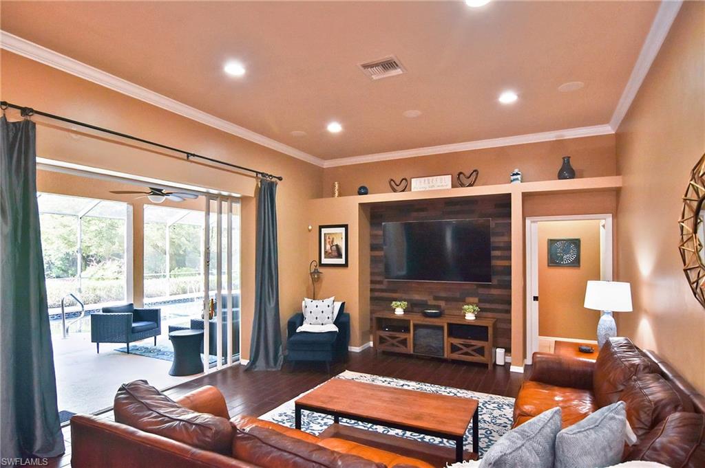 STONEYBROOK - Residential