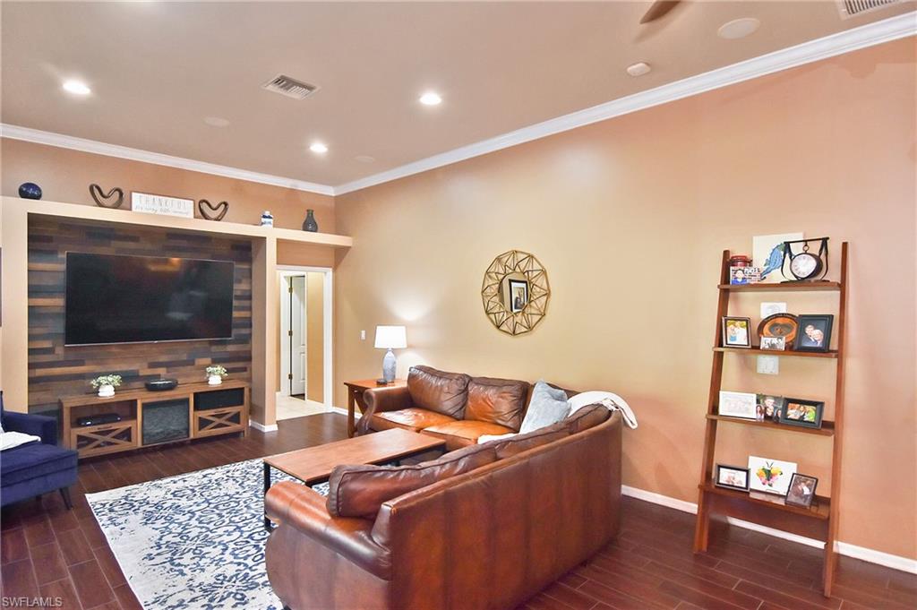 STONEYBROOK - Residential