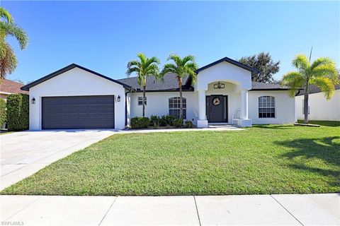 2452 Nature Pointe LOOP FORT MYERS FL 33905