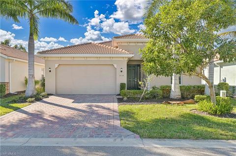 3132 Royal Gardens AVE FORT MYERS FL 33916