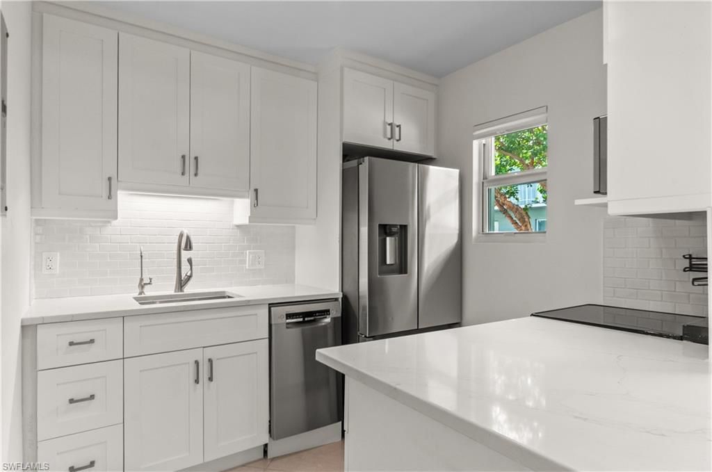 Photo of 601 12th AVE S #601, NAPLES, FL 34102 (MLS # 225082650)