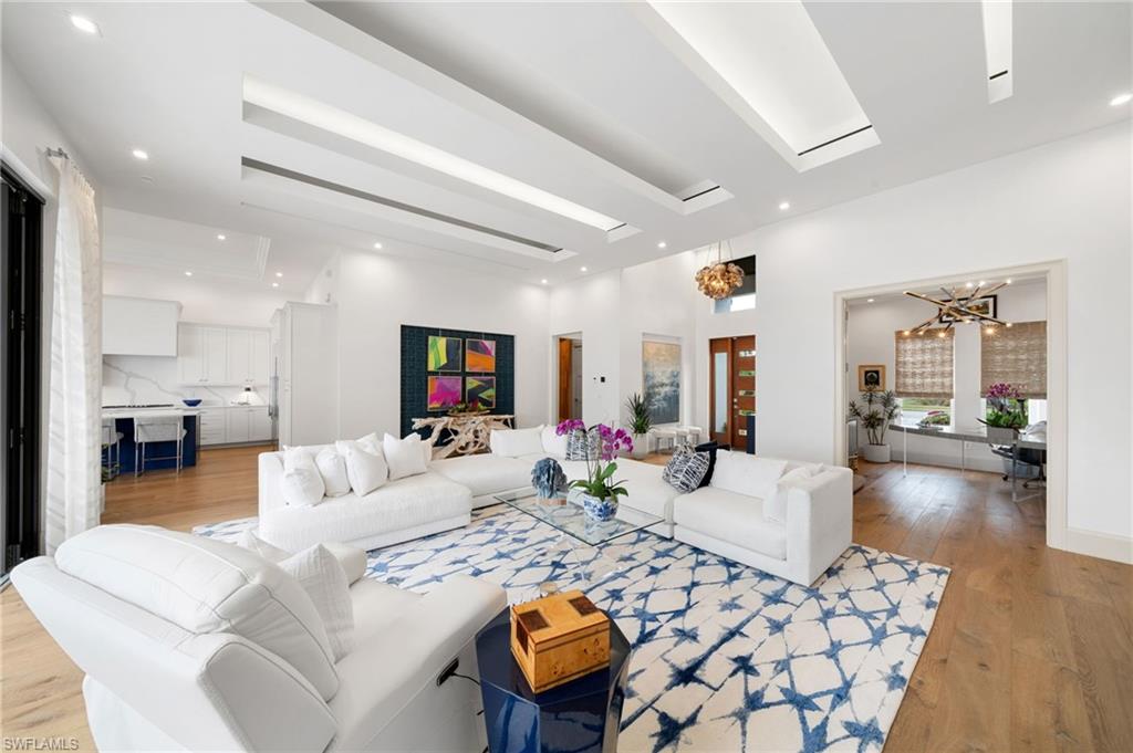 PARROT CAY - Residential