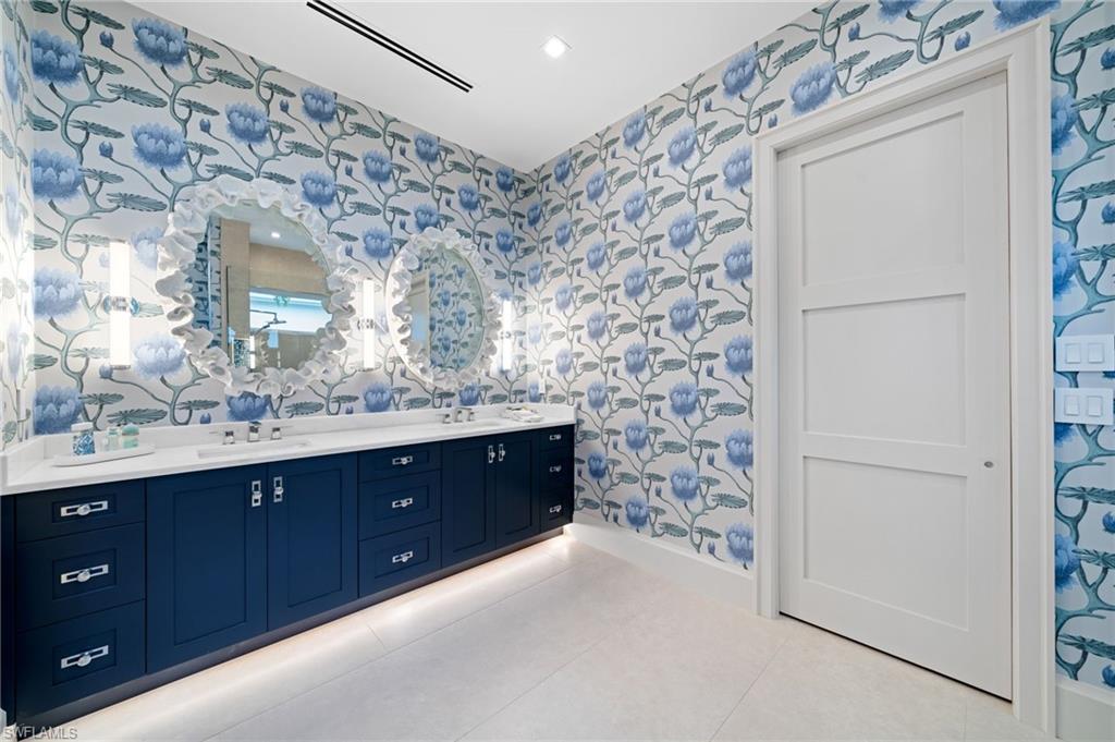 PARROT CAY - Residential