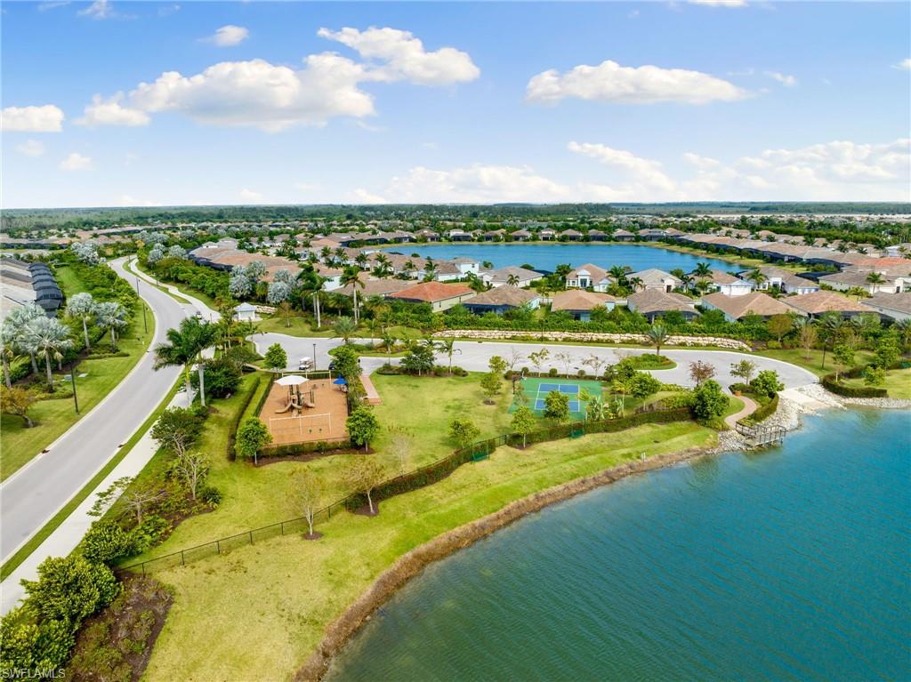 PARROT CAY - Residential