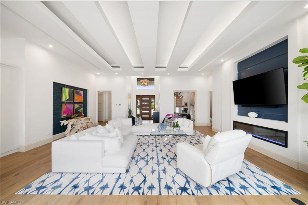 PARROT CAY - Residential