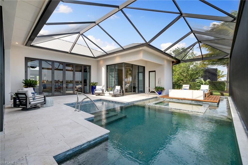 PARROT CAY - Residential