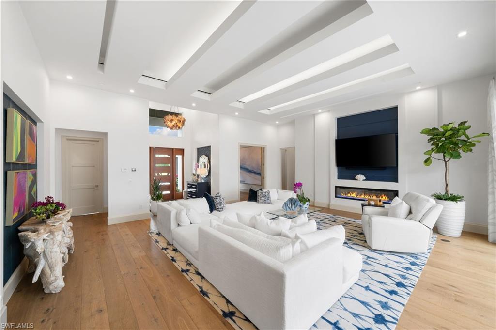 PARROT CAY - Residential