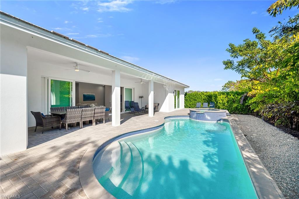 MARCO BEACH - Residential