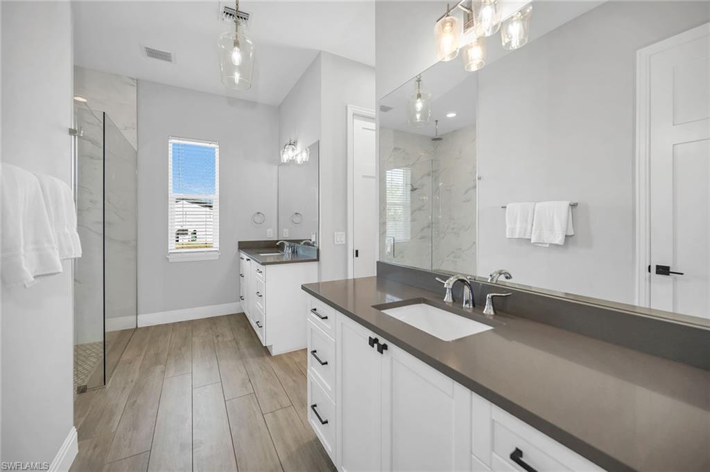 MARCO BEACH - Residential