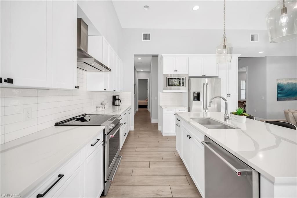 MARCO BEACH - Residential