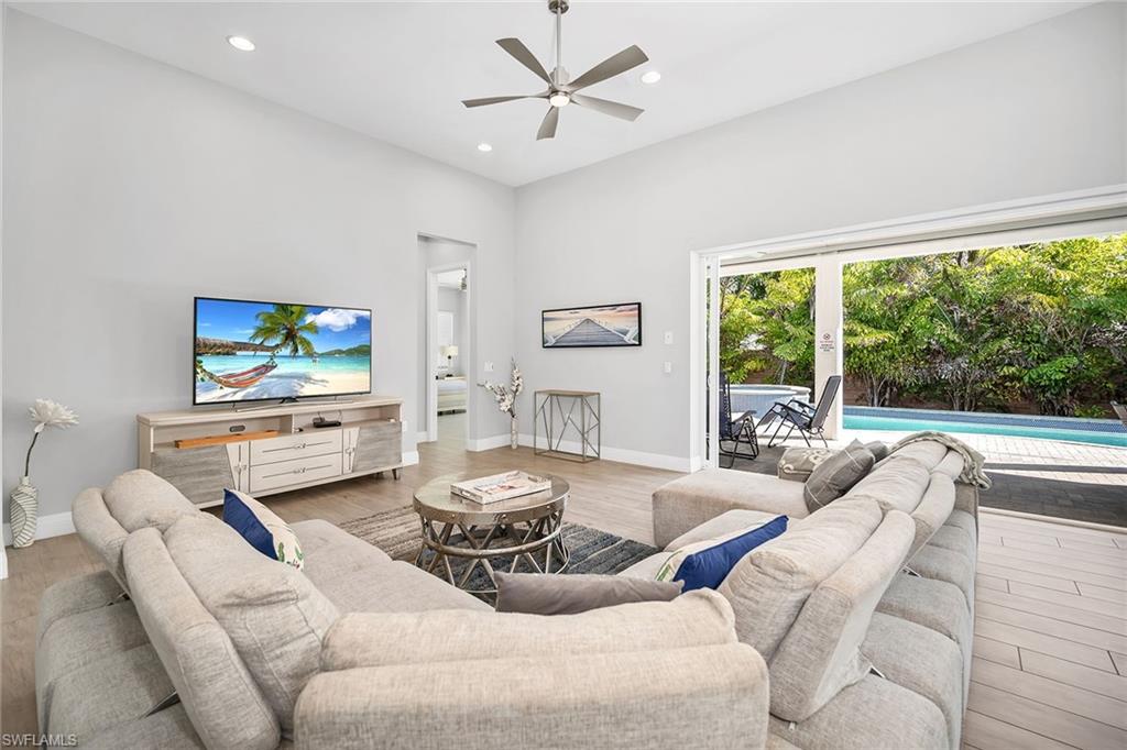 MARCO BEACH - Residential