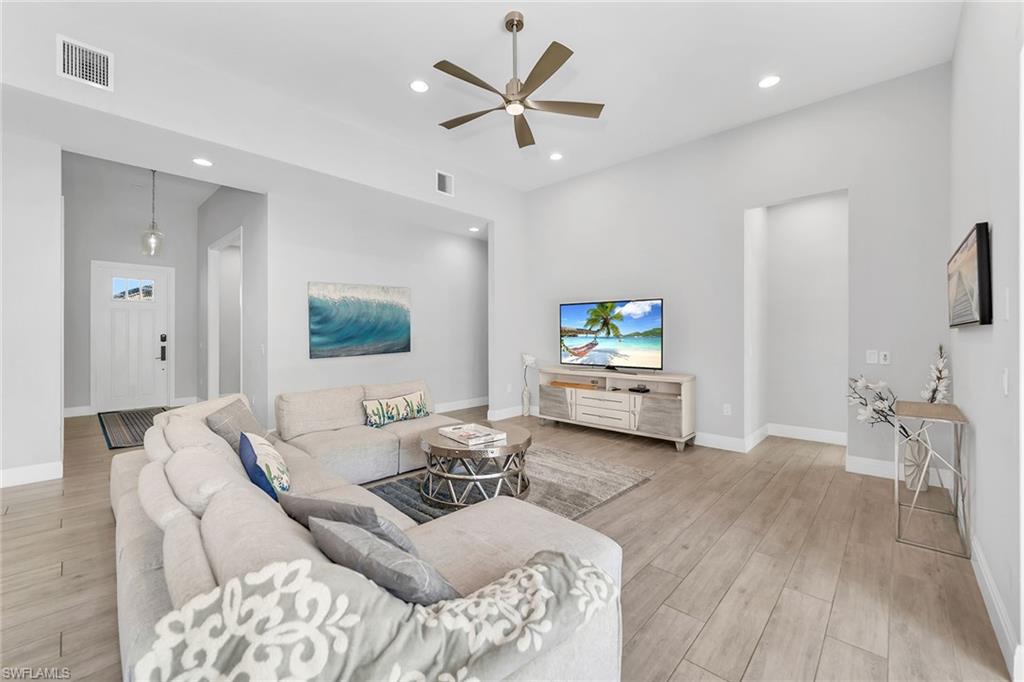 MARCO BEACH - Residential