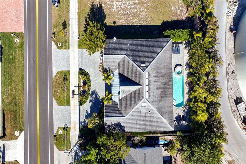 MARCO BEACH - Residential