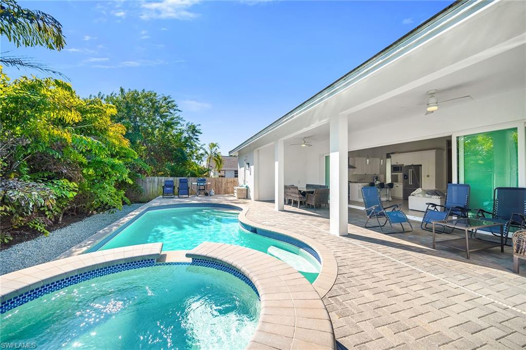 MARCO BEACH - Residential