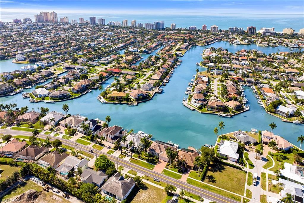 MARCO BEACH - Residential