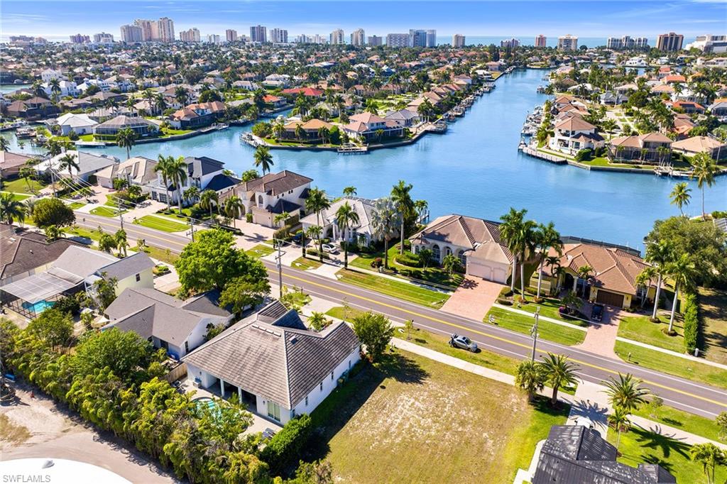 MARCO BEACH - Residential