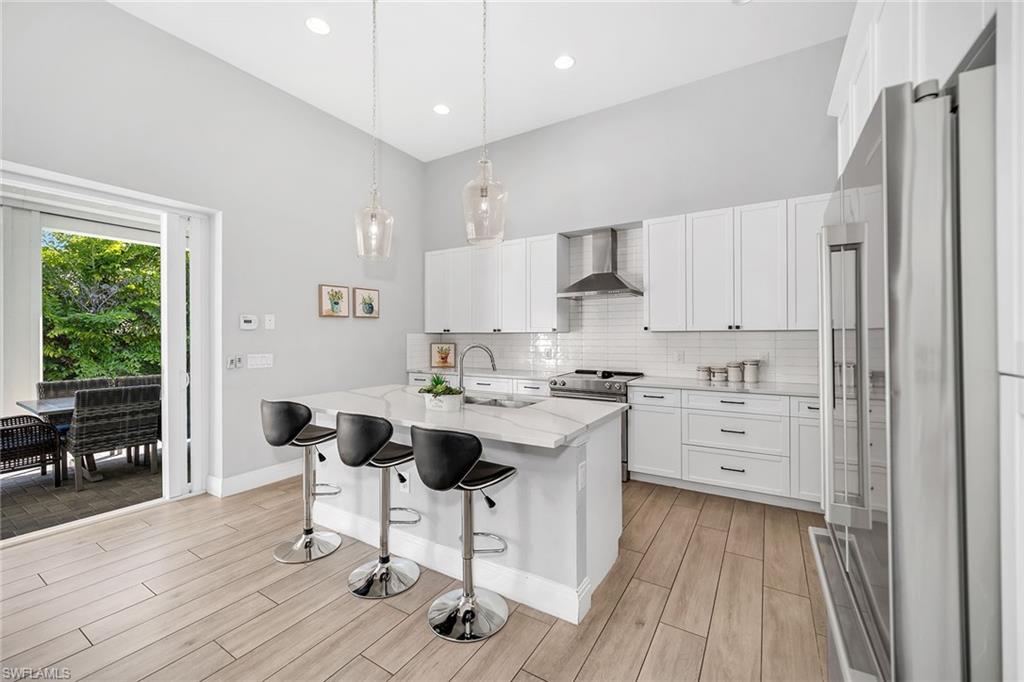 MARCO BEACH - Residential