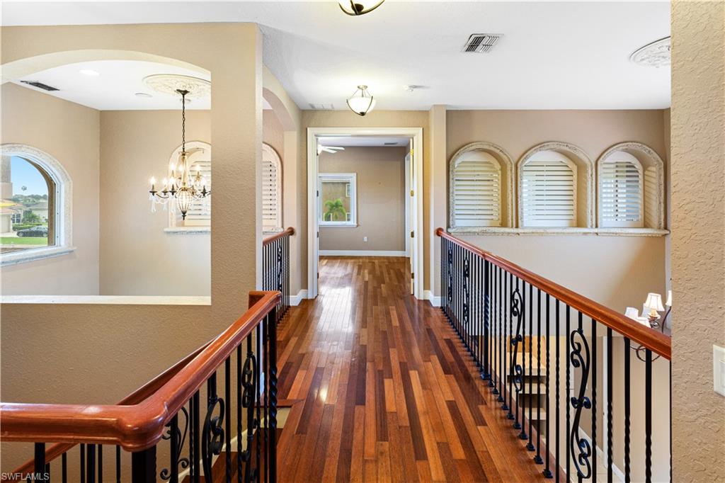 CAPE ROYAL - Residential