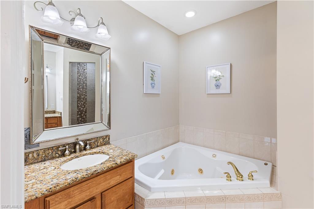 CAPE ROYAL - Residential