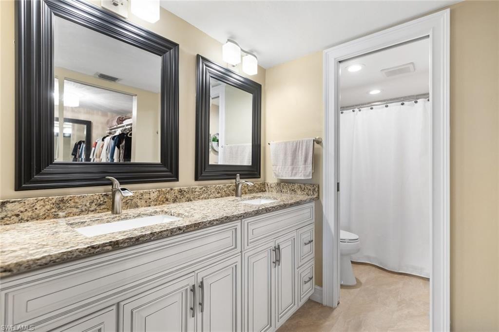 HAMPTONS AT KINGS LAKE - Residential