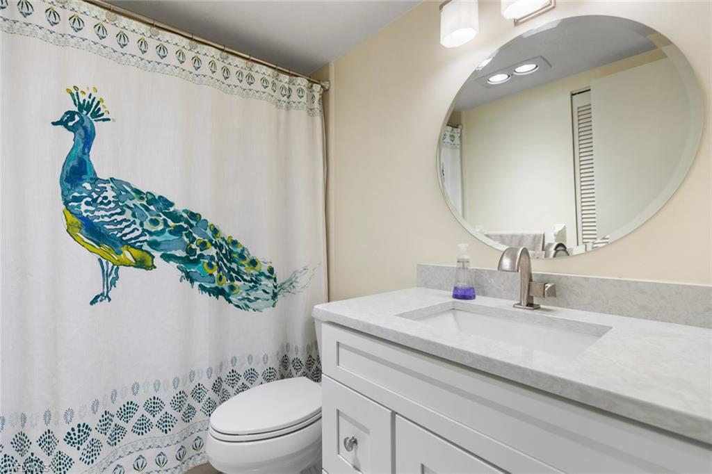 HAMPTONS AT KINGS LAKE - Residential