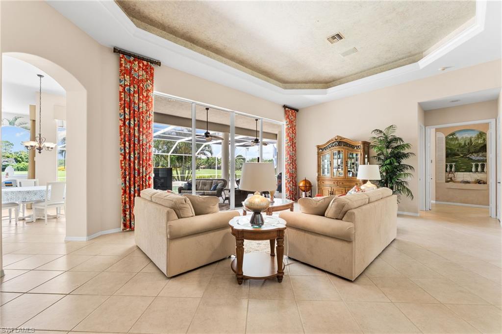 1901 Winding Oaks WAY