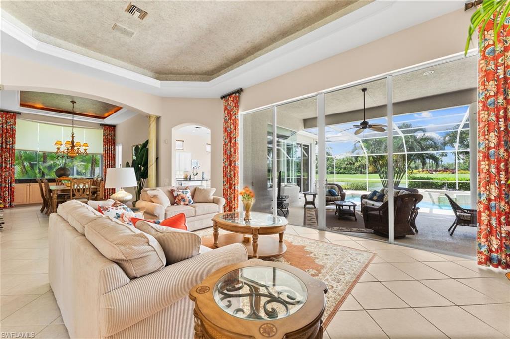 1901 Winding Oaks WAY