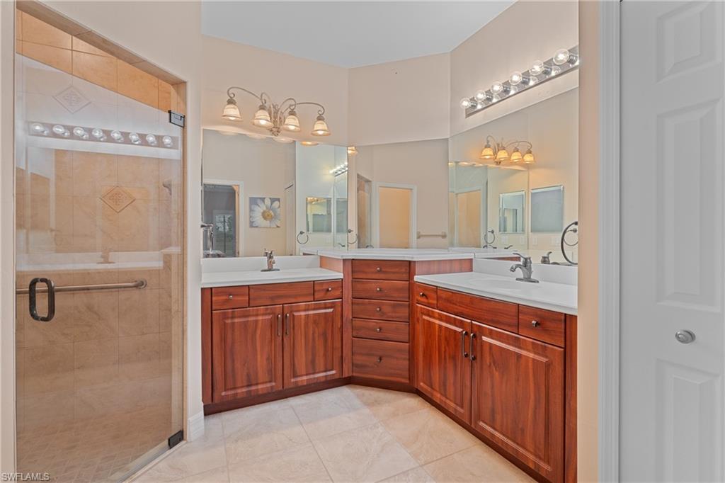 MIRROR LAKES - Residential