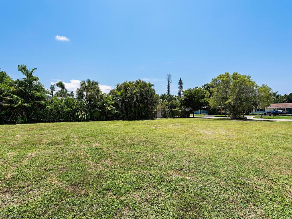 GOLF DRIVE ESTATES - Land