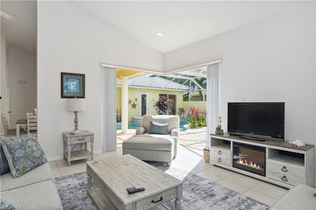 MARCO ISLAND - Residential