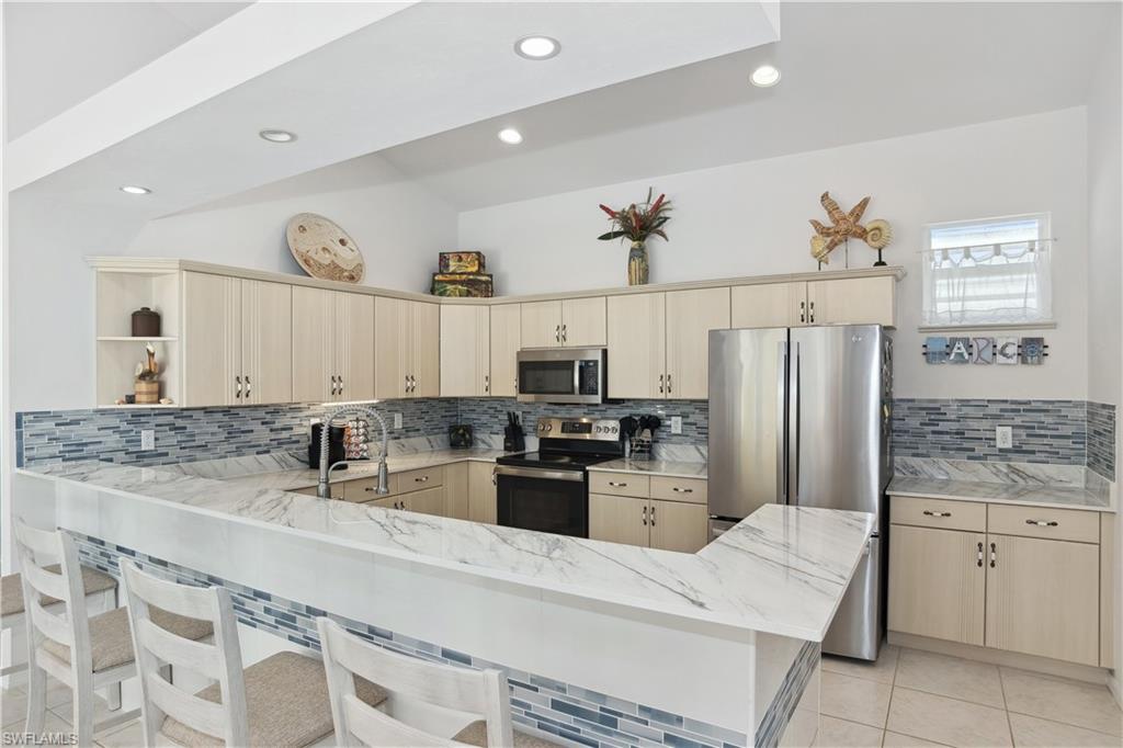 MARCO ISLAND - Residential