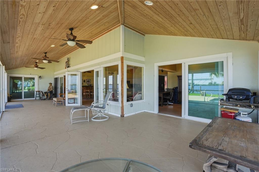 ALABAMA GROVE TERRACE - Residential