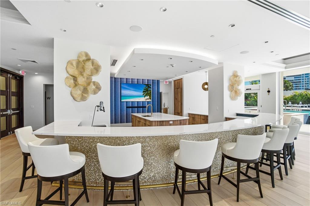 PARK PLAZA - Residential