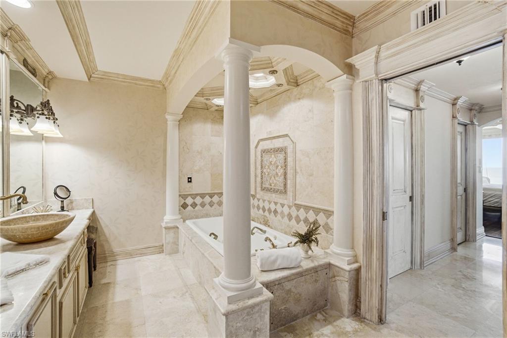 PARK PLAZA - Residential