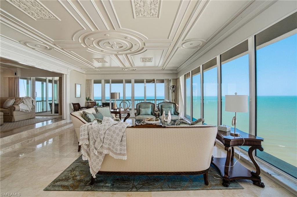 PARK PLAZA - Residential