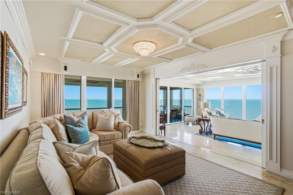 PARK PLAZA - Residential