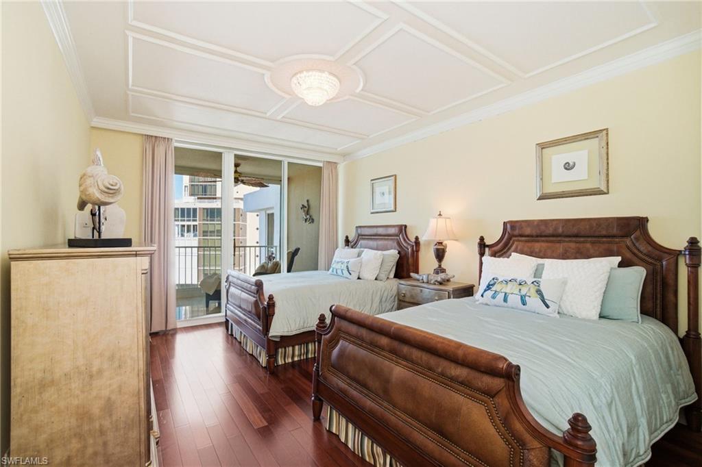 PARK PLAZA - Residential