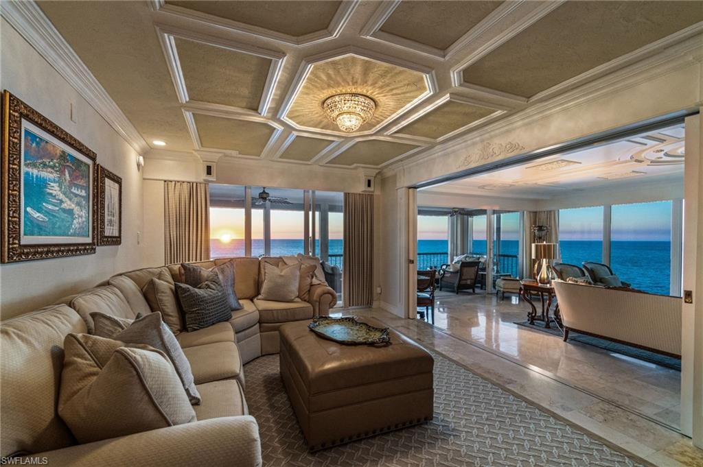 PARK PLAZA - Residential