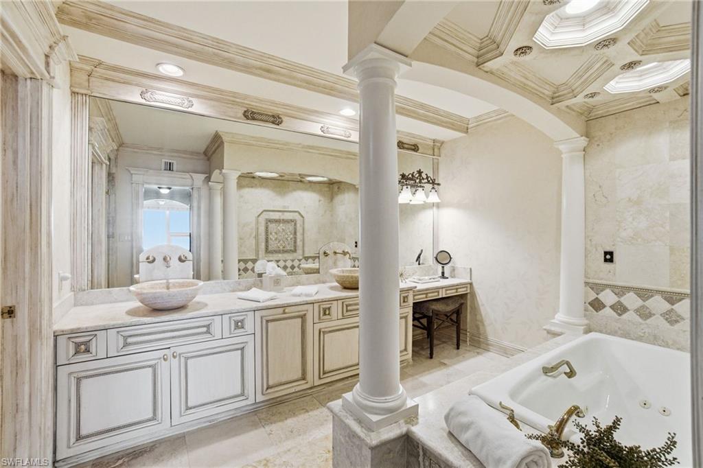 PARK PLAZA - Residential