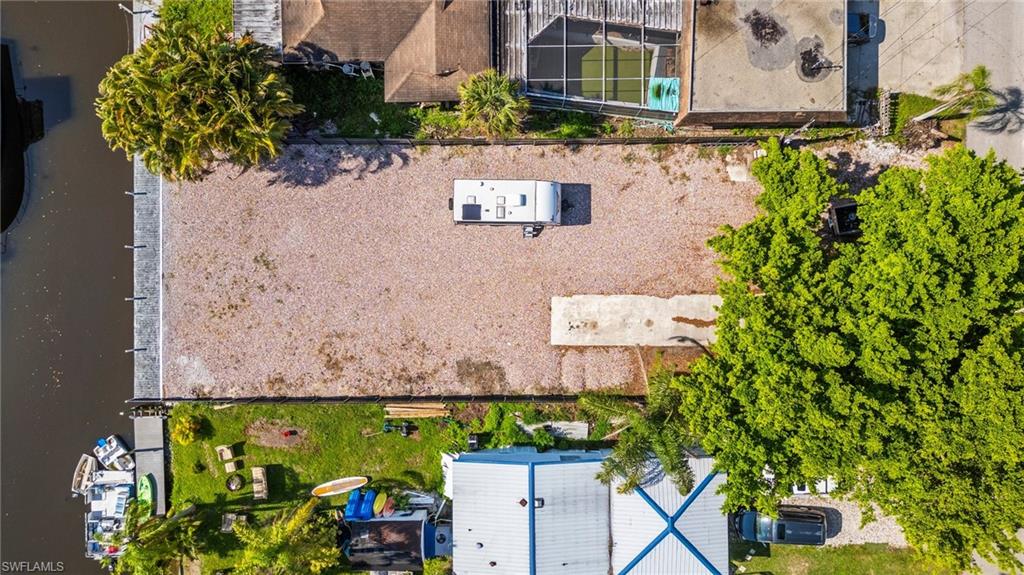 FORT MYERS SHORES - Land