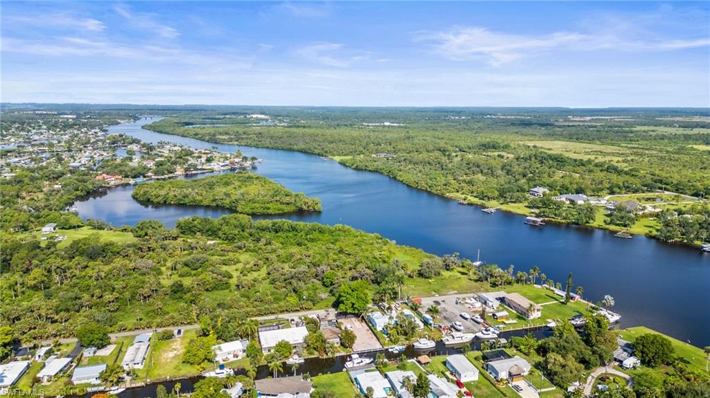 FORT MYERS SHORES - Land