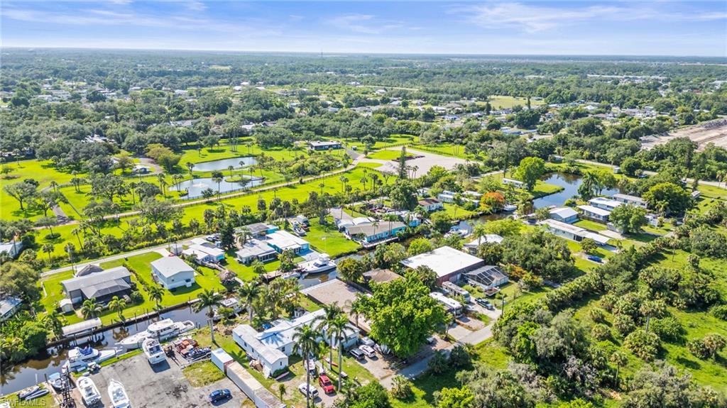 FORT MYERS SHORES - Land