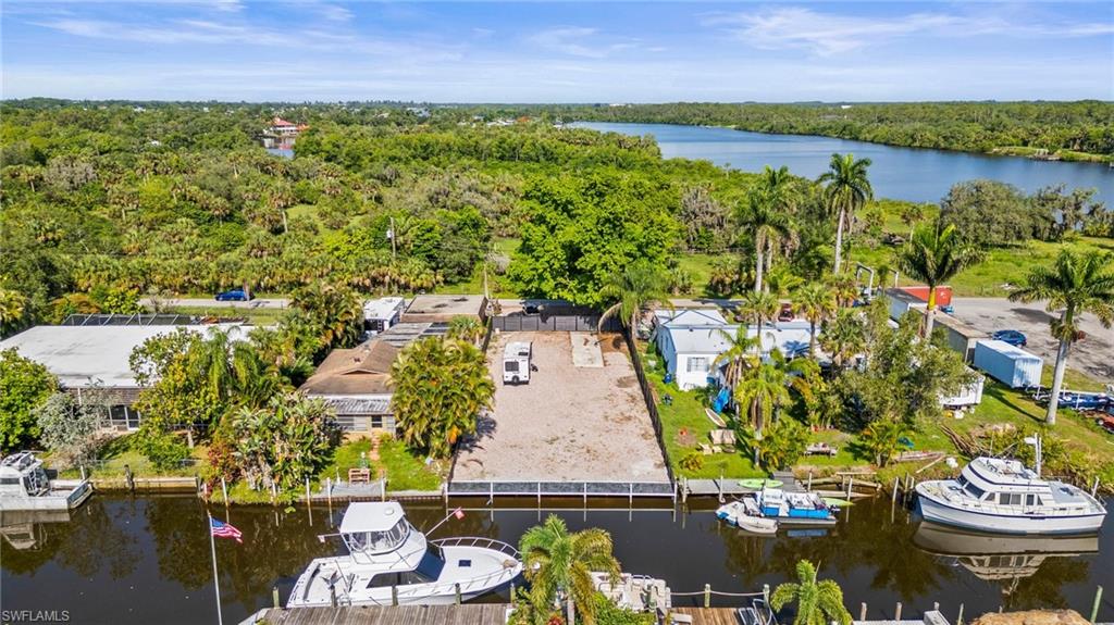 FORT MYERS SHORES - Land