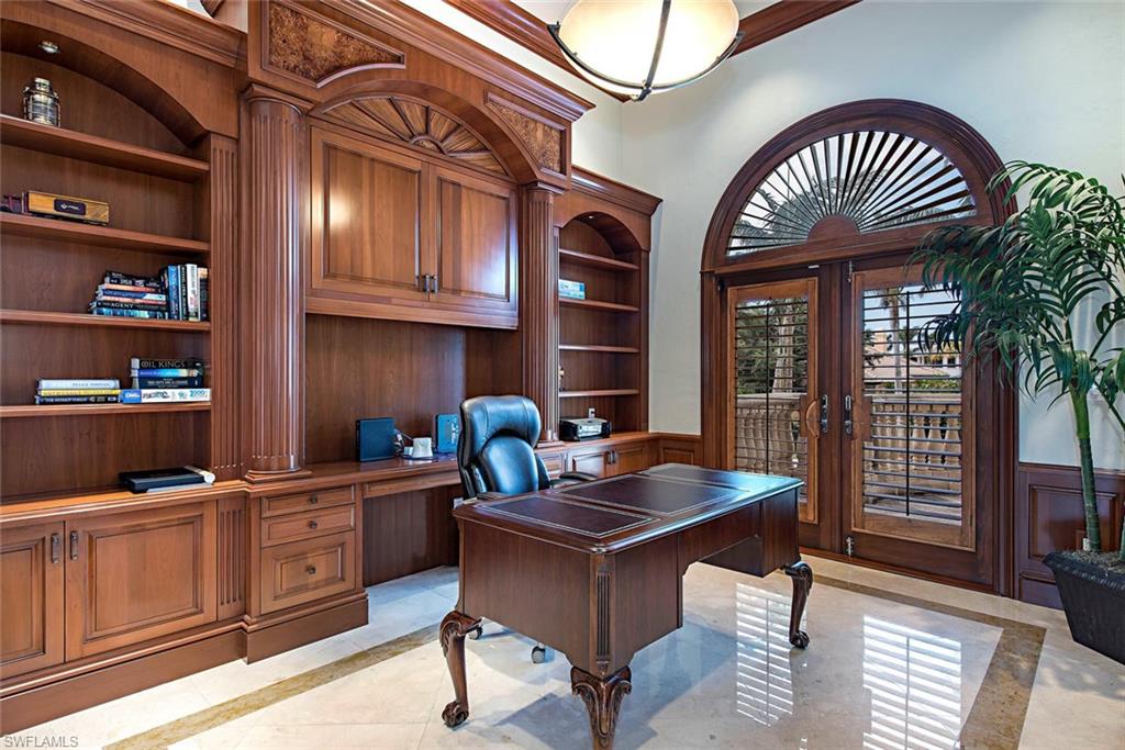 AQUALANE SHORES - Residential