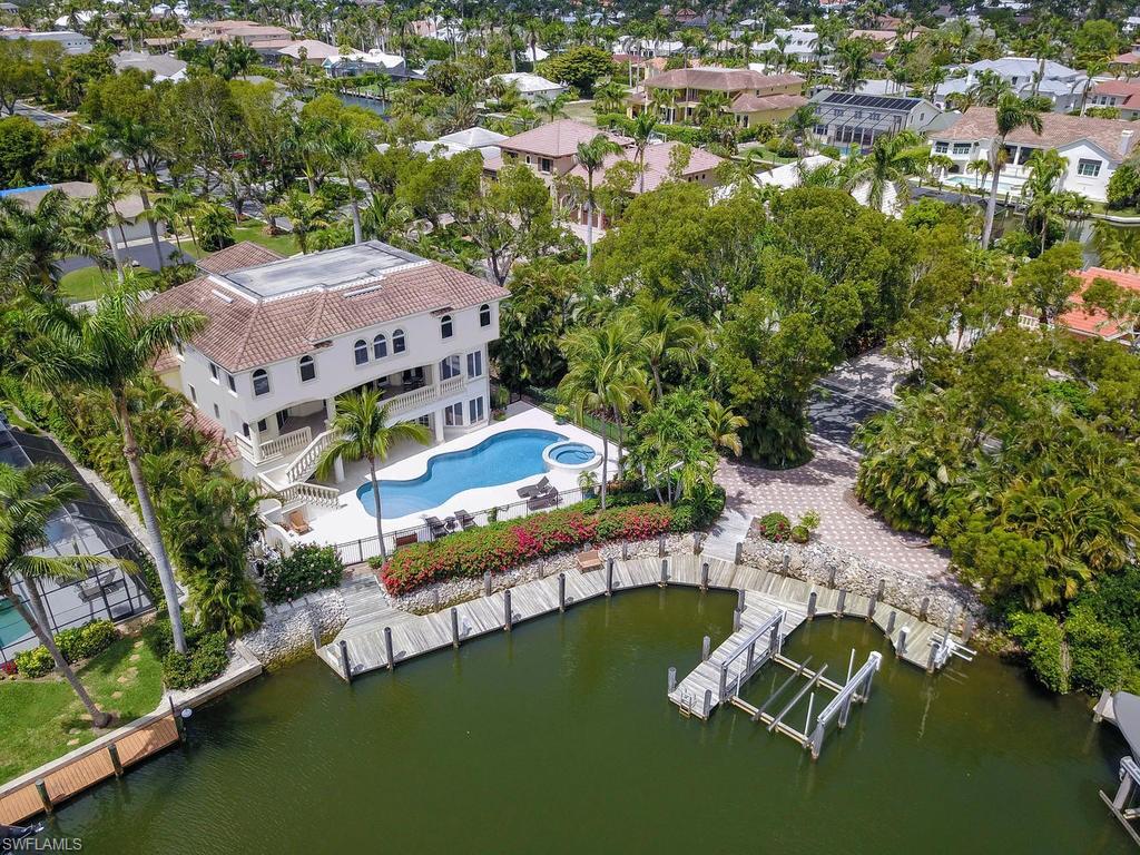 AQUALANE SHORES - Residential