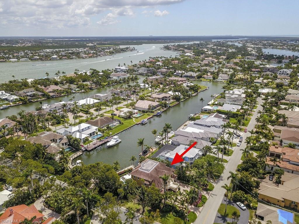 AQUALANE SHORES - Residential